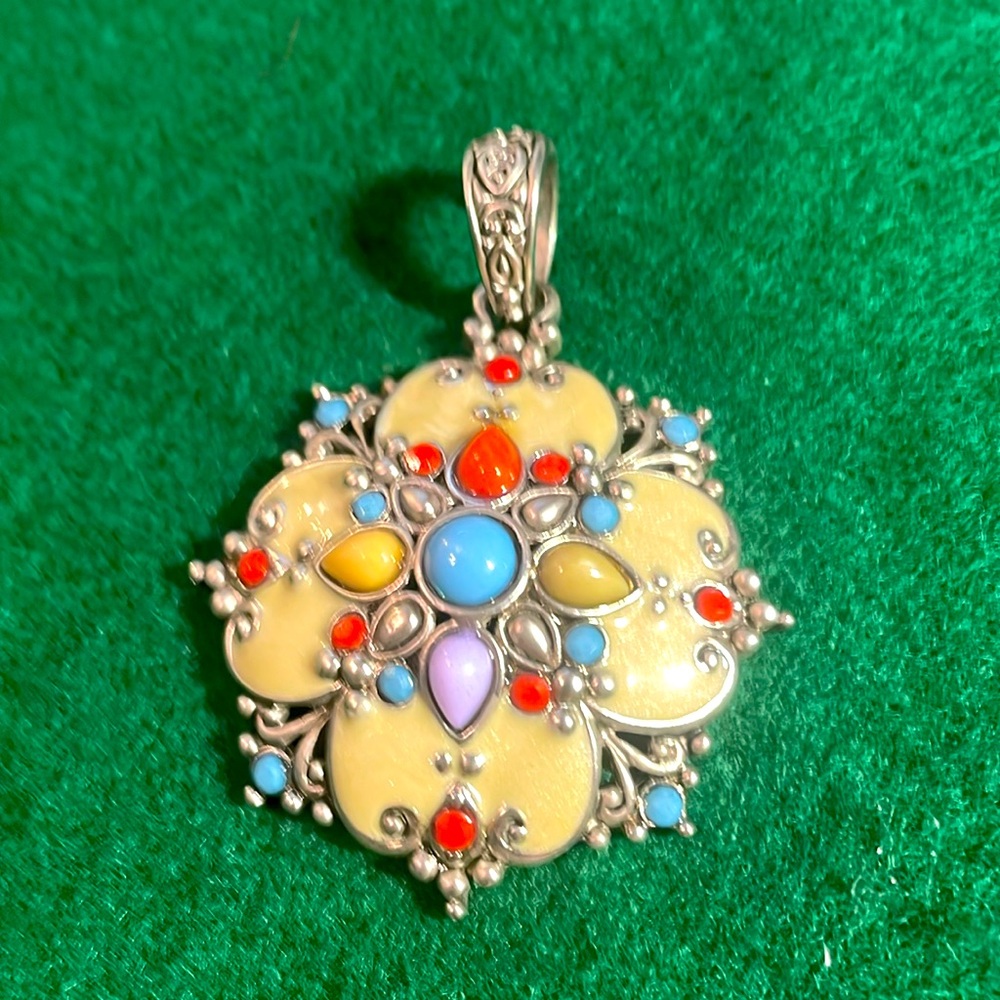 Beautiful silver pendant